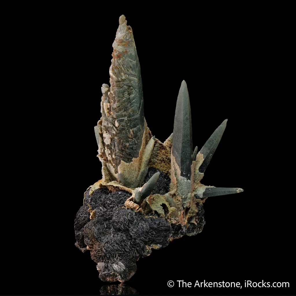 Quartz (Prase) on crystallized Hematite - image 4