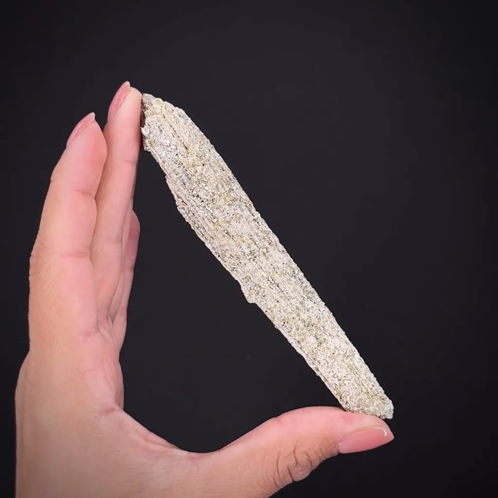 Quartz ps. Aegirine image