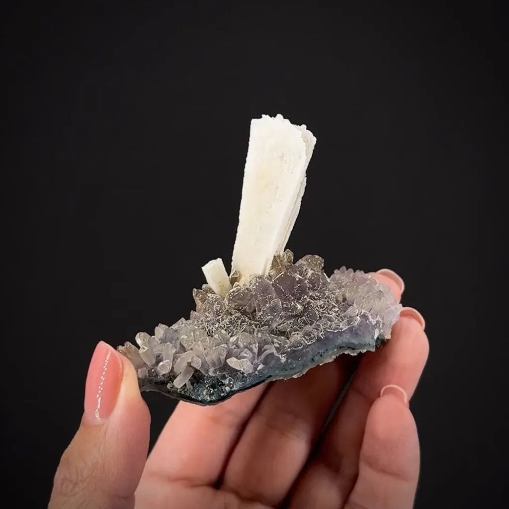 Quartz ps. Anhydrite - image 2