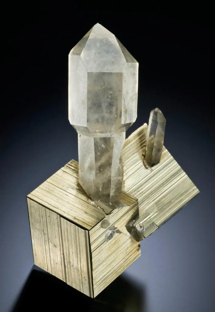 Quartz, Pyrite image