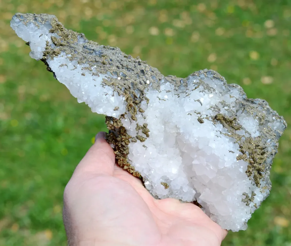 Quartz & Pyrite 900 grams - El Hammam Mine, Khémisset Province, Rabat-Salé-Kénitra Region, Morocco image