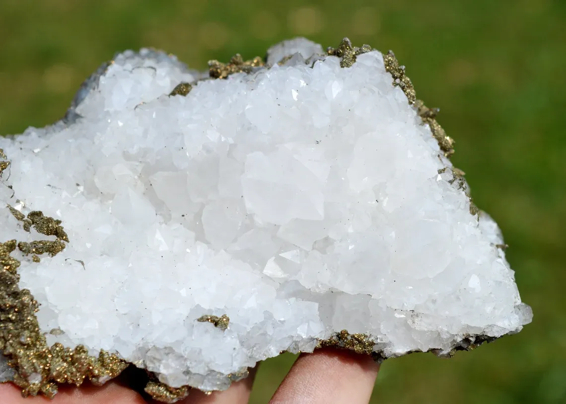 Quartz & Pyrite 900 grams - El Hammam Mine, Khémisset Province, Rabat-Salé-Kénitra Region, Morocco - image 4