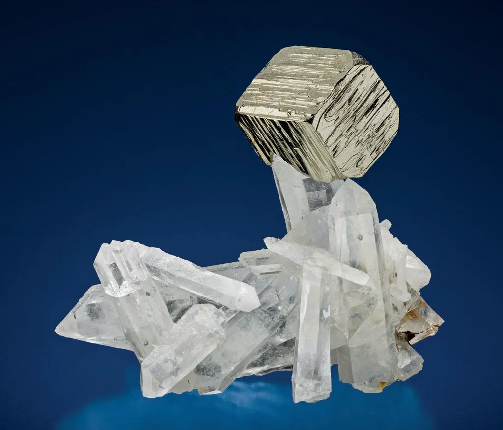 Quartz, Pyrite image