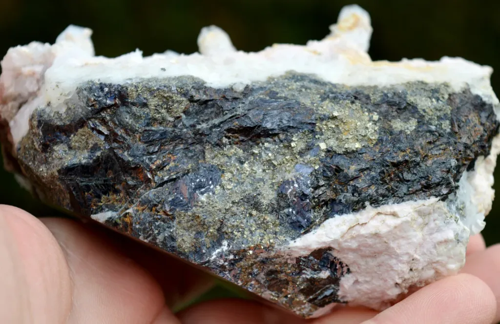 Quartz & Rhodochrosite 542 grams - Huarón mine, Huayllay district, Pasco province, Pasco, Peru - image 7