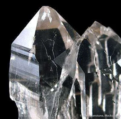 Quartz (Right-Handed) - image 3