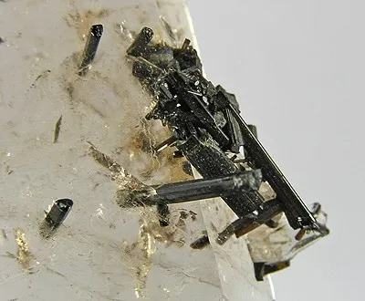 Quartz, Schorl - image 2