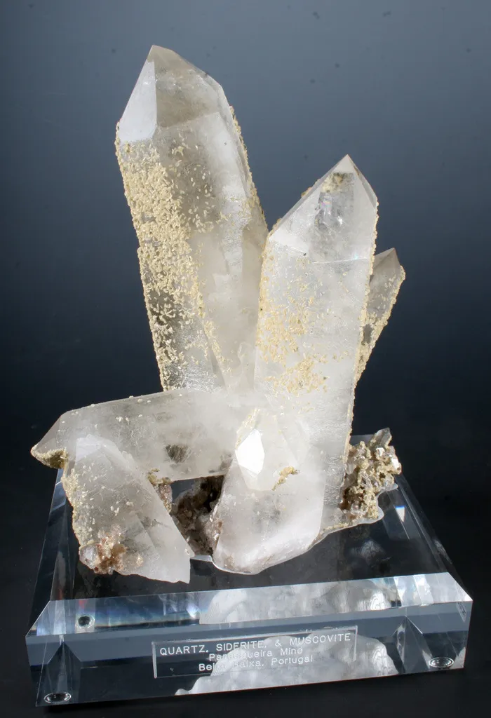 Quartz, Siderite, and Muscovite image