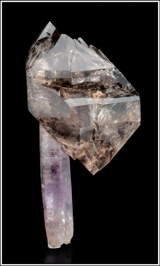 Quartz, smoky scepter on Amethyst image
