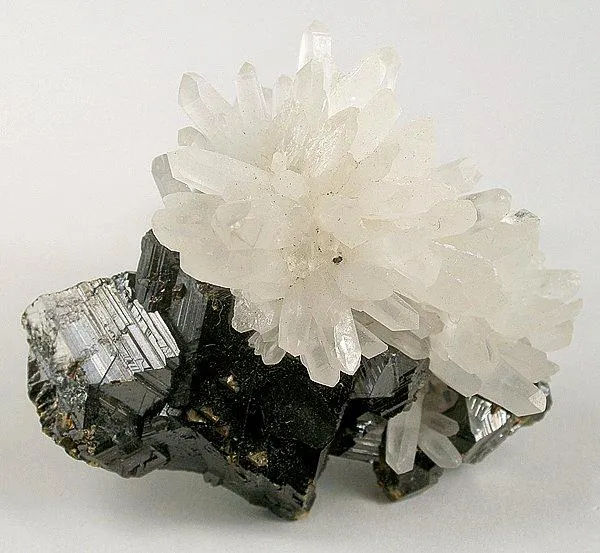 Quartz, Sphalerite - image 1