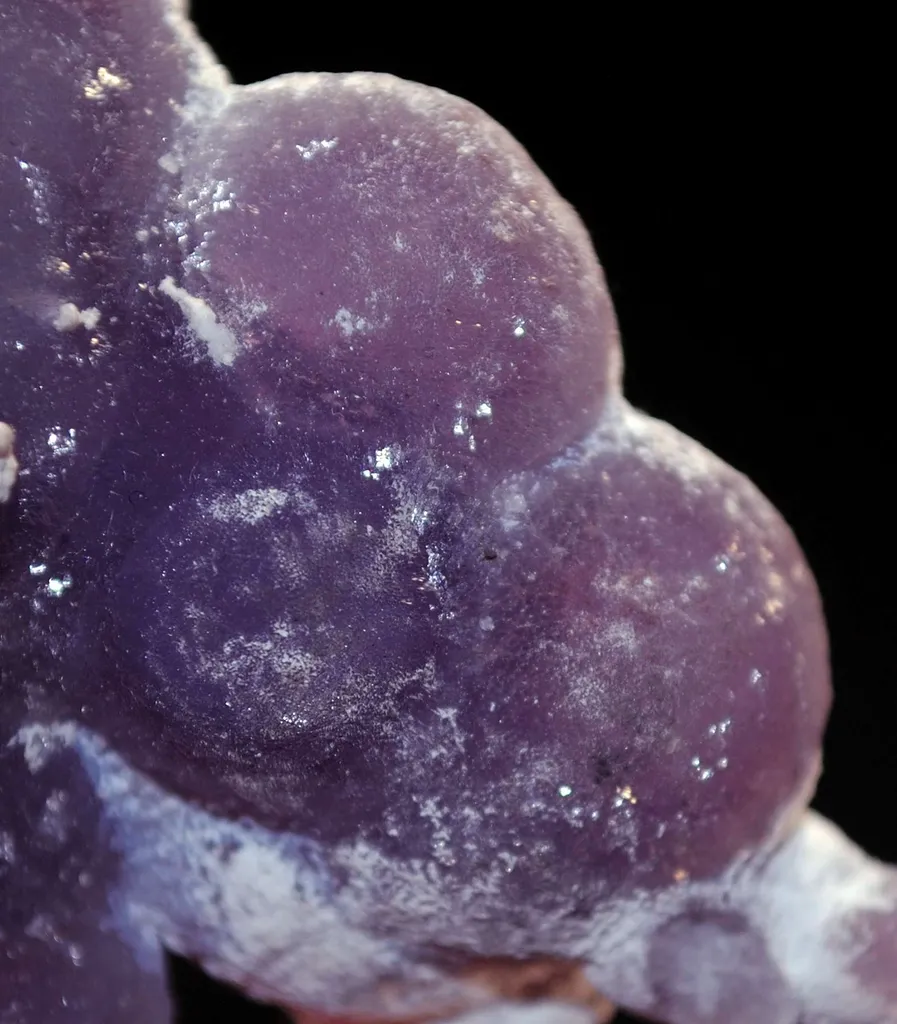 Quartz (Unusual Lavender Balls) - image 3