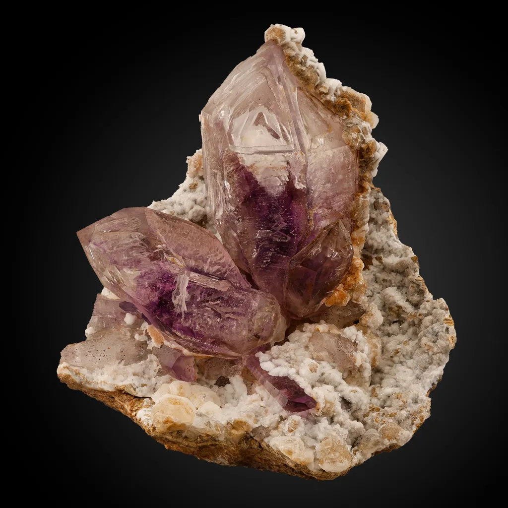 Quartz v. Amethyst image