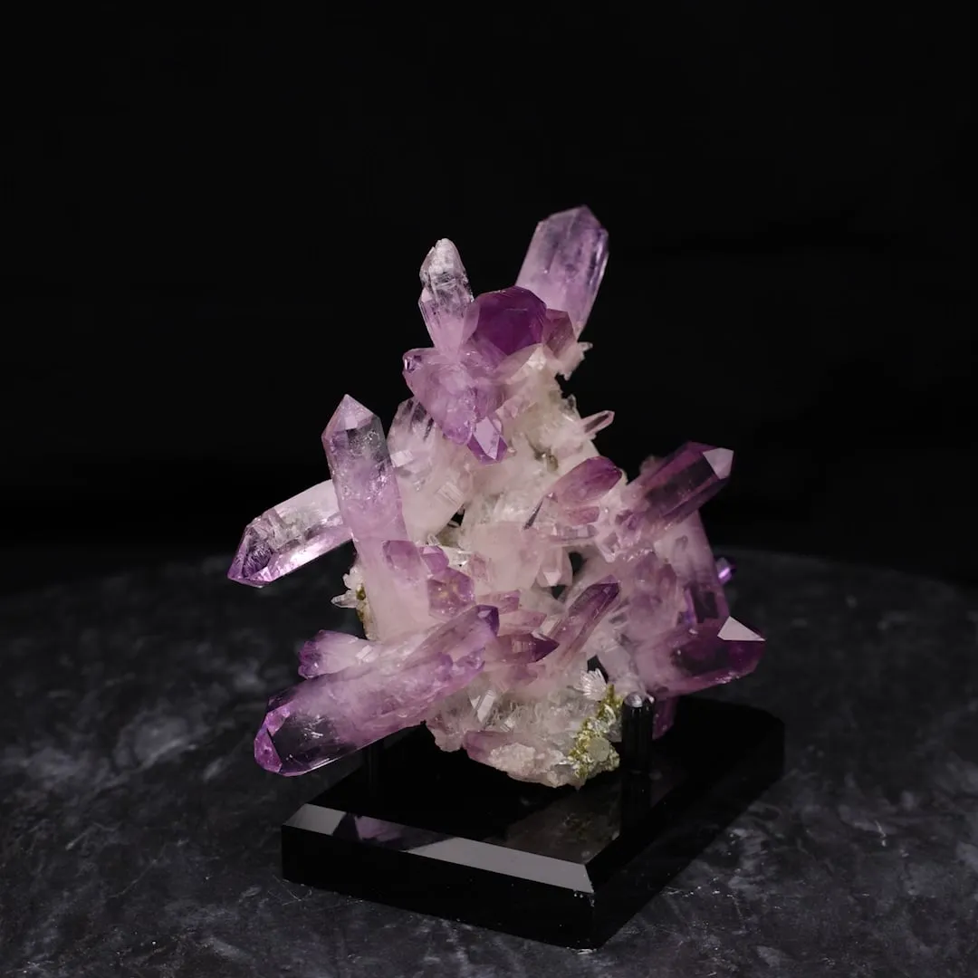 Quartz v. Amethyst - image 2