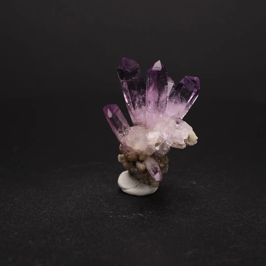 Quartz v. Amethyst - image 2