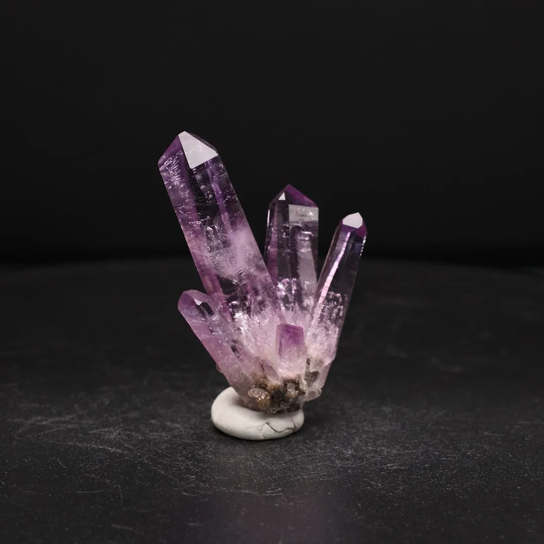 Quartz v. Amethyst - image 2