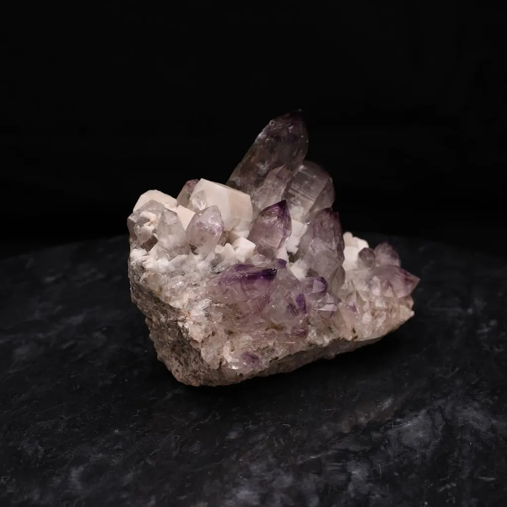 Quartz v. Amethyst Feldspar - image 2