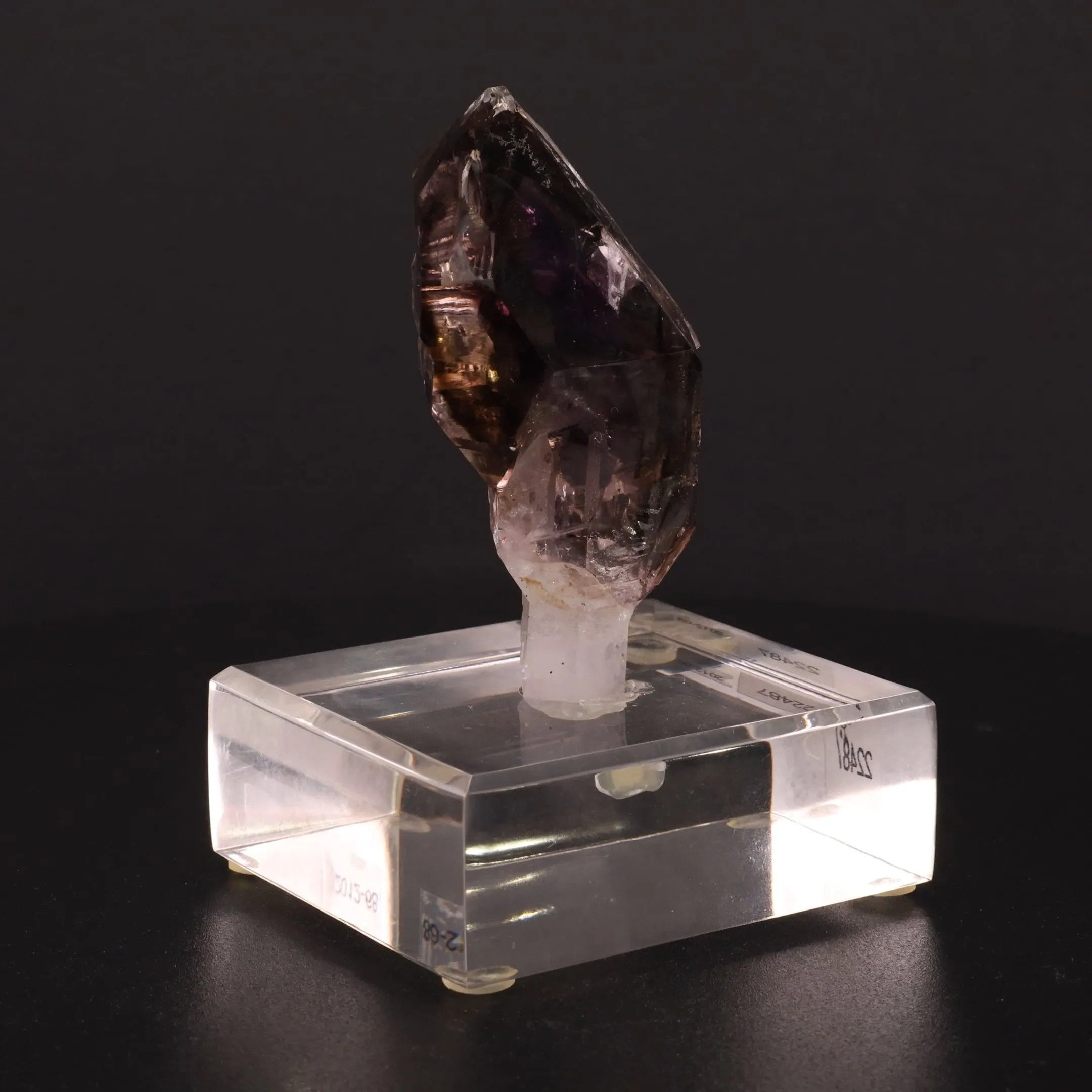 Quartz v. Amethyst (Scepter) - image 2