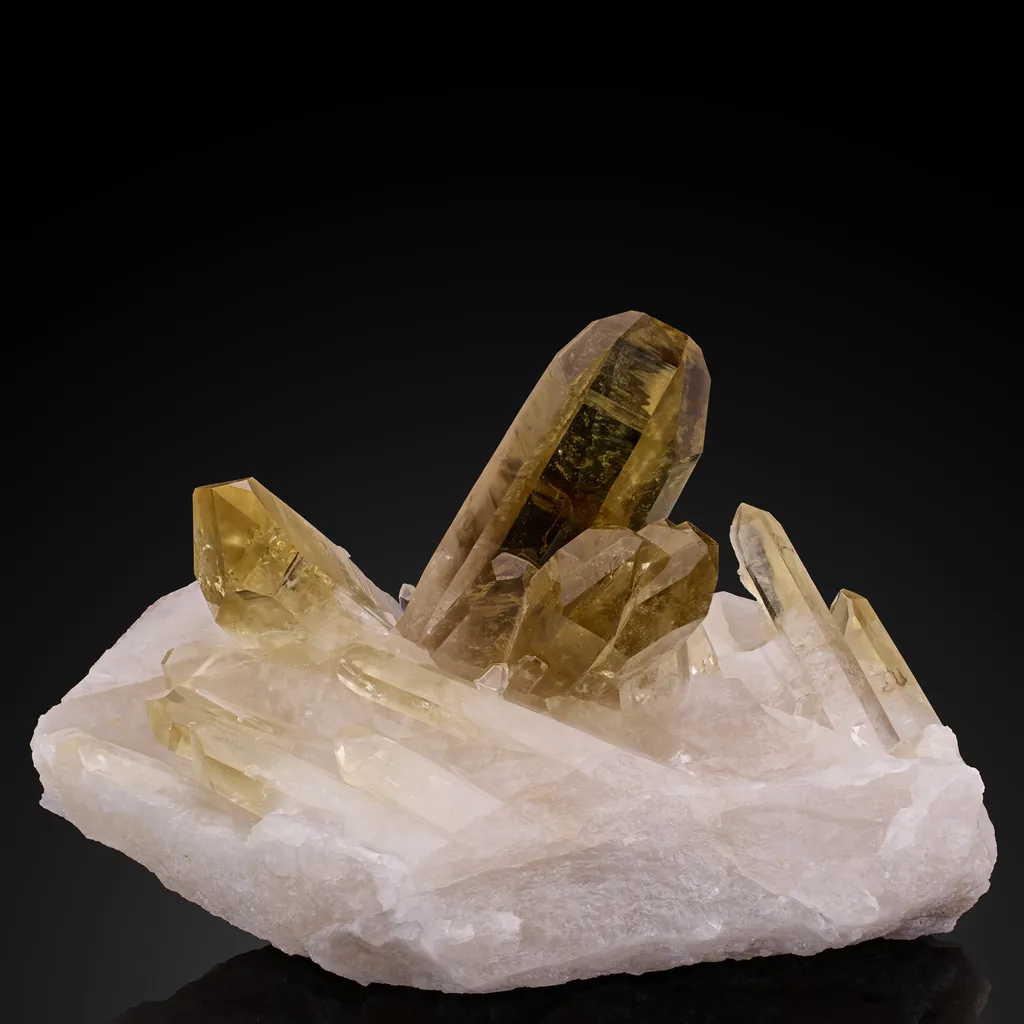Quartz v. Citrine image