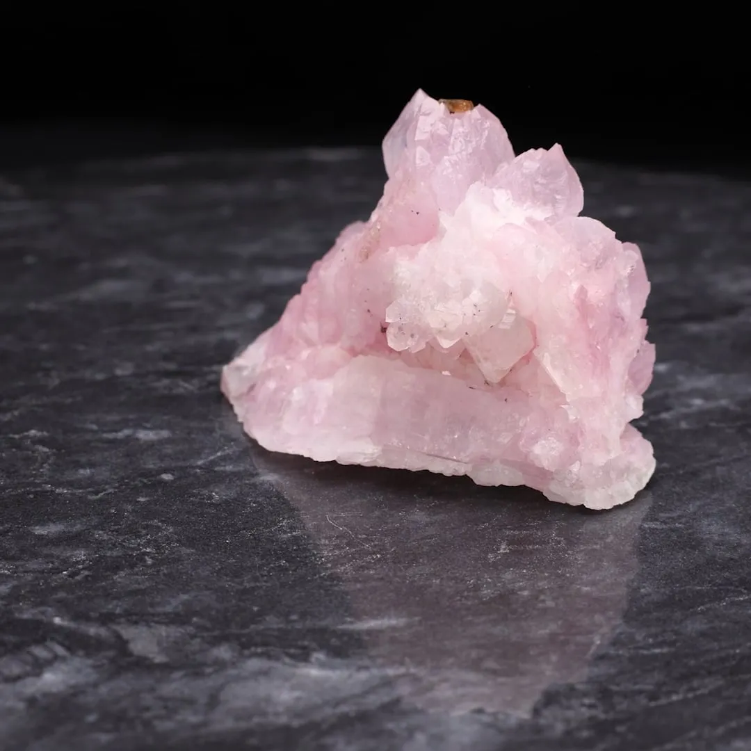 Quartz v. Rose, Eosphorite - image 2