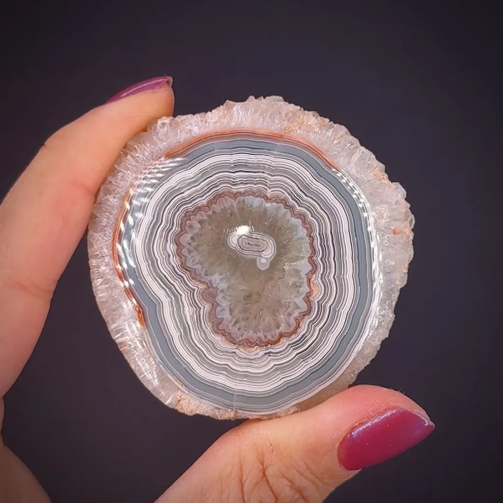 Quartz var. Agate (Chalcedony) - image 2