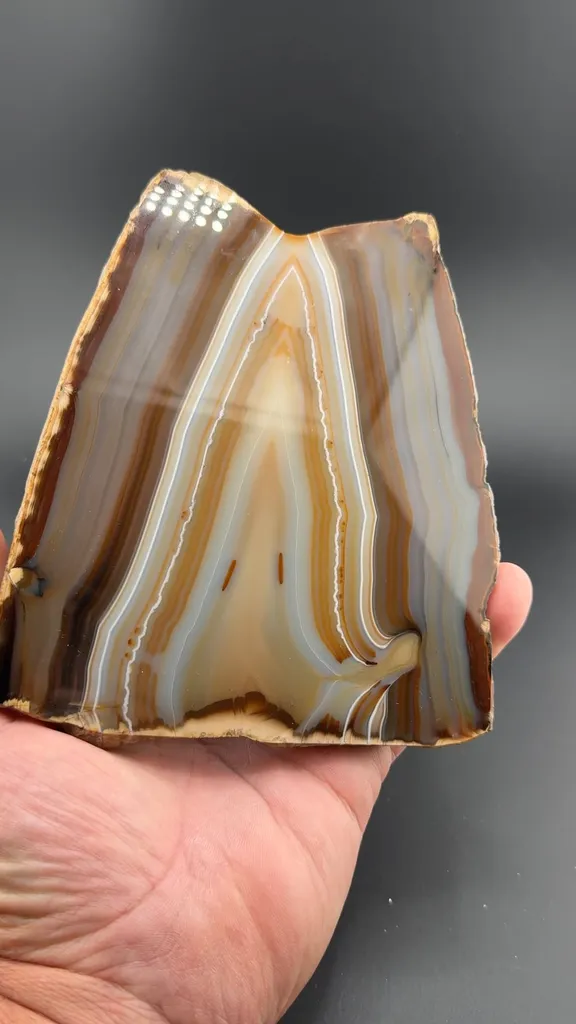 Quartz var. Agate image