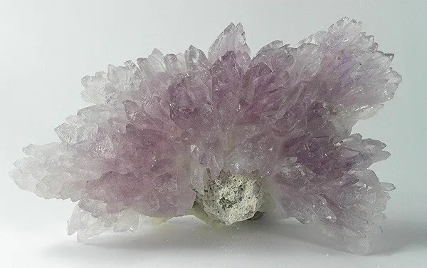 Quartz (Var: Amethyst) image