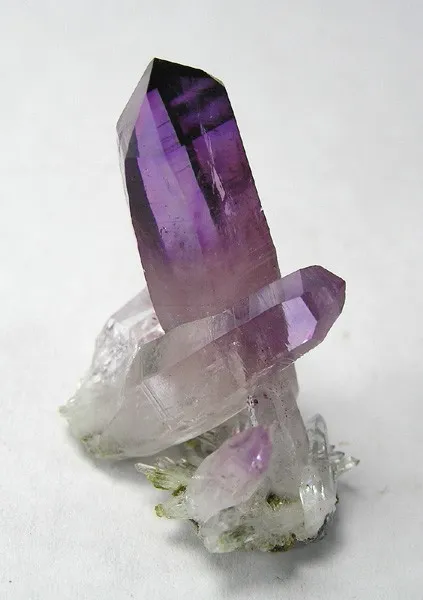 Quartz (Var: Amethyst) image