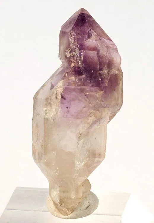 Quartz (Var: Amethyst) image