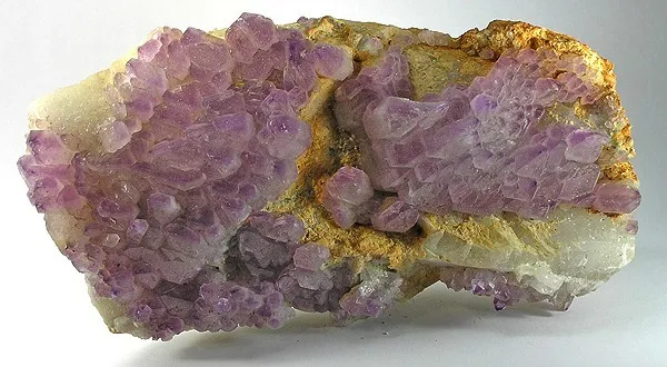 Quartz (Var: Amethyst) - image 1