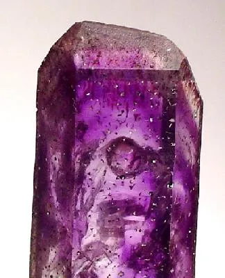 Quartz (Var: Amethyst) - image 2
