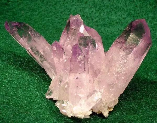 Quartz (Var: Amethyst) image
