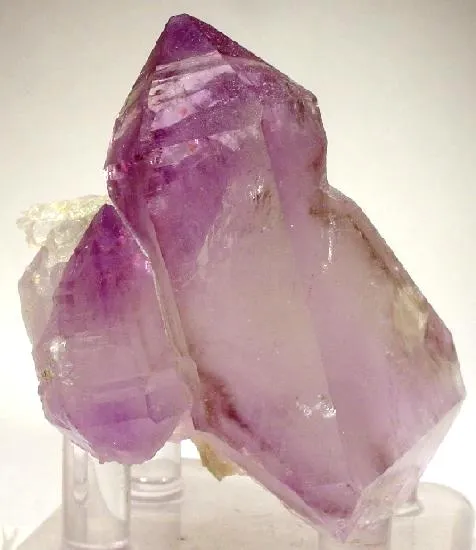 Quartz (Var: Amethyst) image