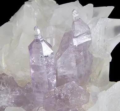 Quartz (Var: Amethyst) - image 2