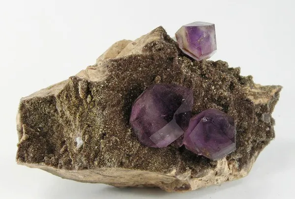 Quartz (Var: Amethyst) image