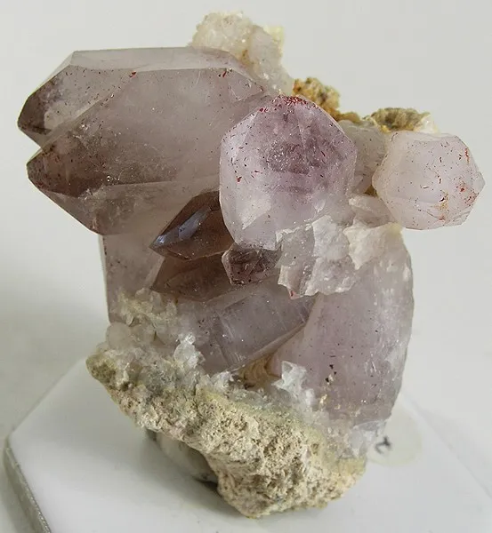 Quartz (Var: Amethyst) image