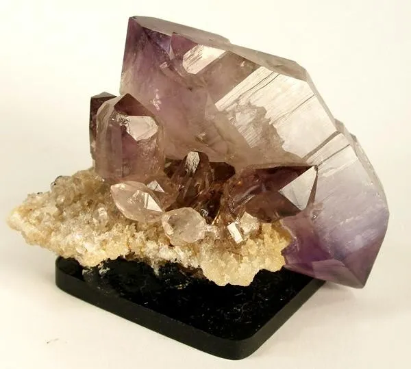 Quartz (Var: Amethyst) image