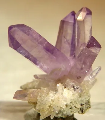 Quartz (Var: Amethyst) image