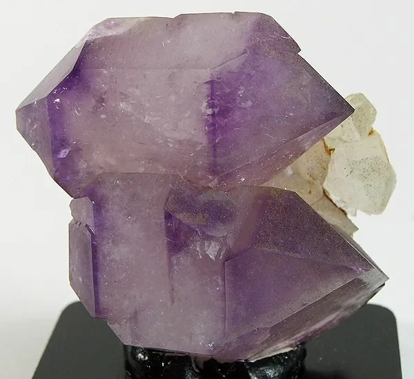Quartz (Var: Amethyst) image