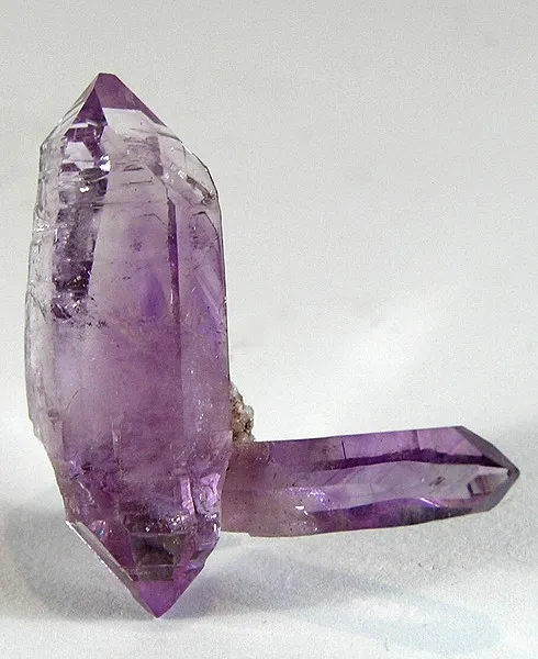 Quartz (Var: Amethyst) image