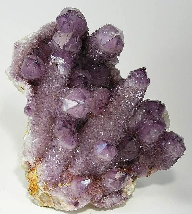 Quartz (Var: Amethyst) image