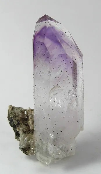 Quartz (Var: Amethyst) image