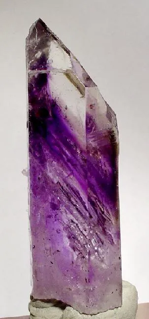 Quartz (Var: Amethyst) - image 2