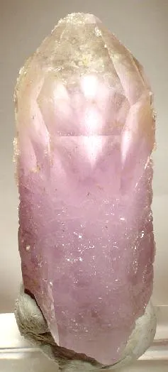 Quartz (Var: Amethyst) image