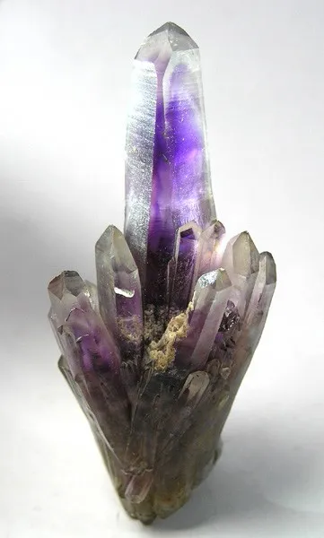 Quartz (Var: Amethyst) image