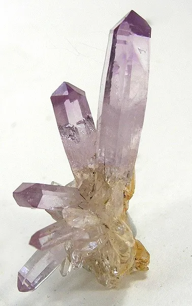 Quartz (Var: Amethyst) image
