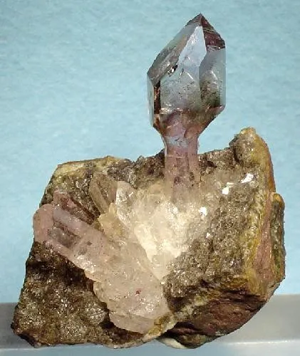 Quartz (Var: Amethyst) image