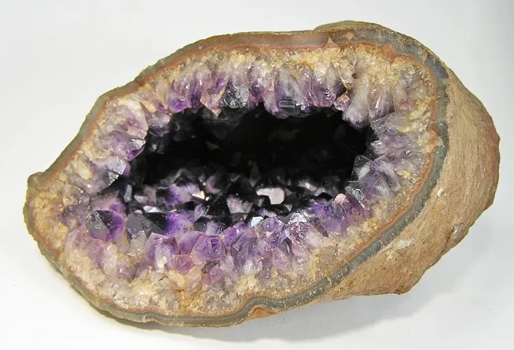 Quartz (Var: Amethyst) image