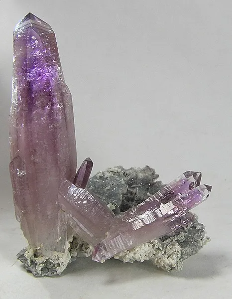 Quartz (Var: Amethyst) image