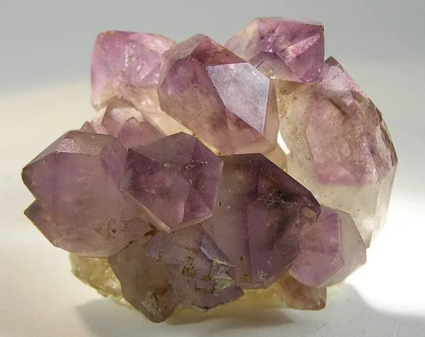 Quartz (Var: Amethyst) image
