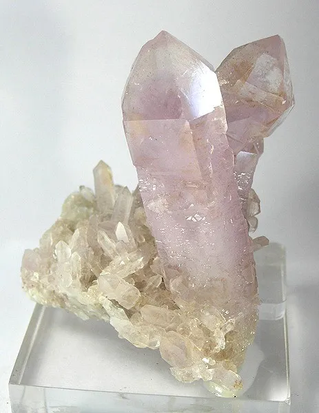 Quartz (Var: Amethyst) image