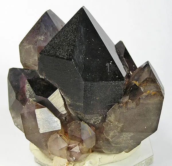 Quartz (Var: Amethyst) image